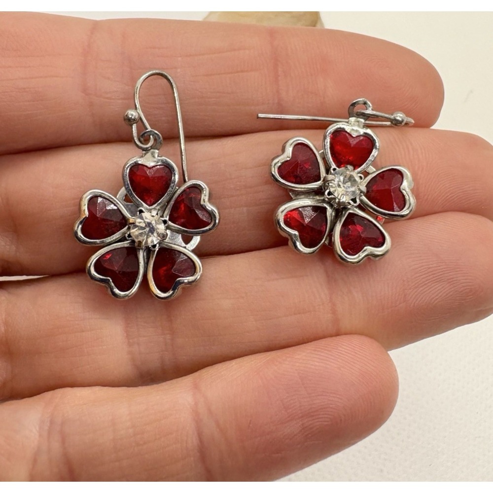 Vintage Red Heart Glass Flower Dangle Earrings Silver Tone Rhinestone‎ Center